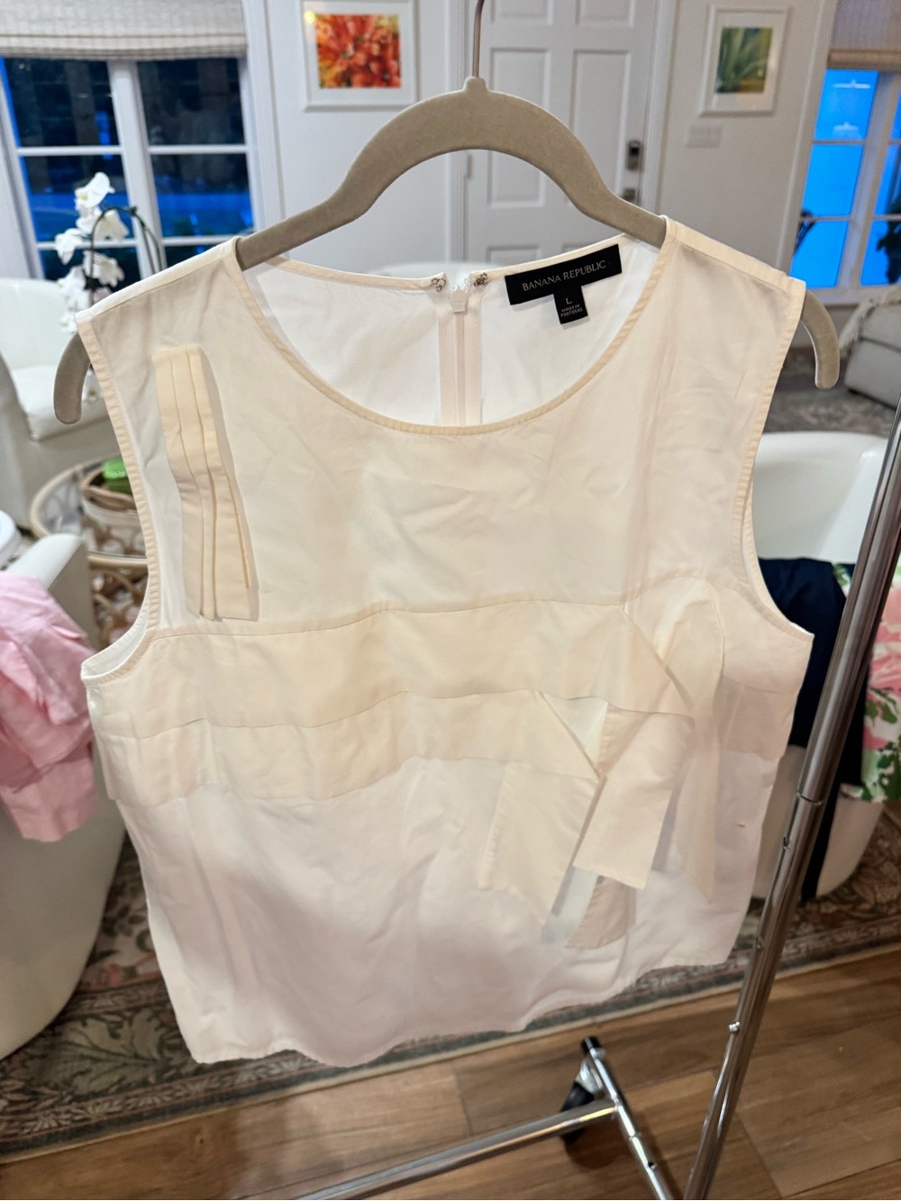 Banana Republic Ivory Sleeveless Ruffle Detail Camisole